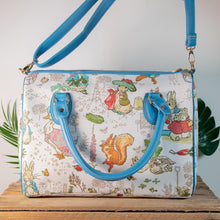 Load image into Gallery viewer, Signare Beatrix Potter Peter Rabbit Tapestry Travel Bag